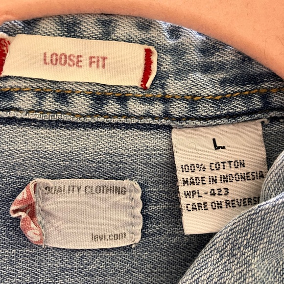 UPCYCLED Levi’s Denim Shirt w/Labradoodle Golden Doodle Colorful. XL (men’s L). - Picture 7 of 10